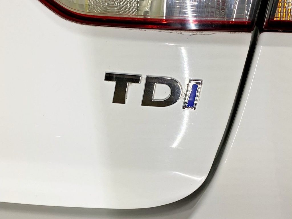 2011 Volkswagen Golf 2dr Hatchback DSG TDI - 22261146 - 26