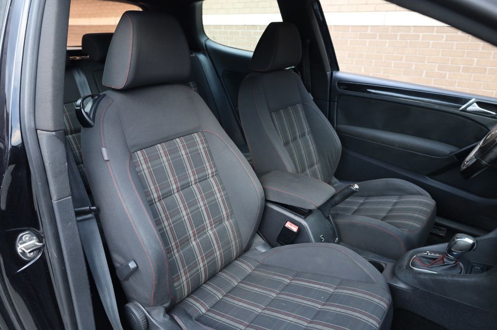 2011 Volkswagen Golf GTI Autobahn photo 17