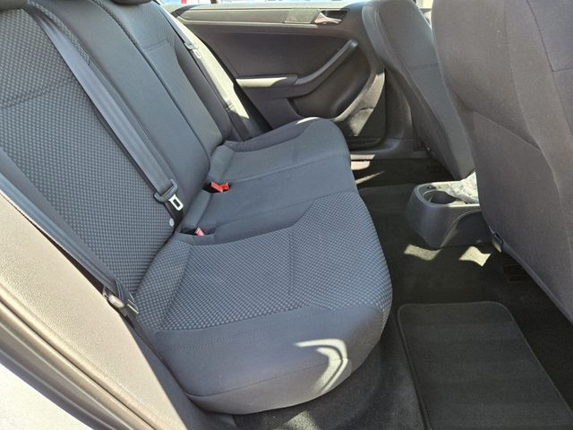 2011 Volkswagen Jetta Sedan 4DR AUTO BASE - 22950654 - 11