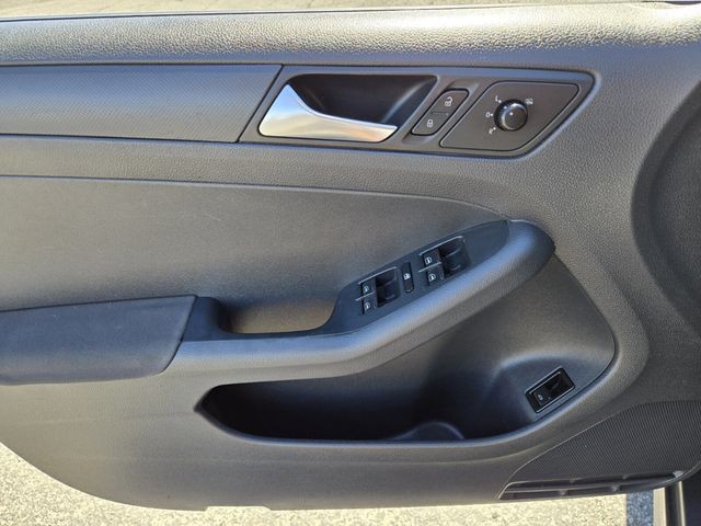 2011 Volkswagen Jetta Sedan 4DR AUTO BASE - 22950654 - 14