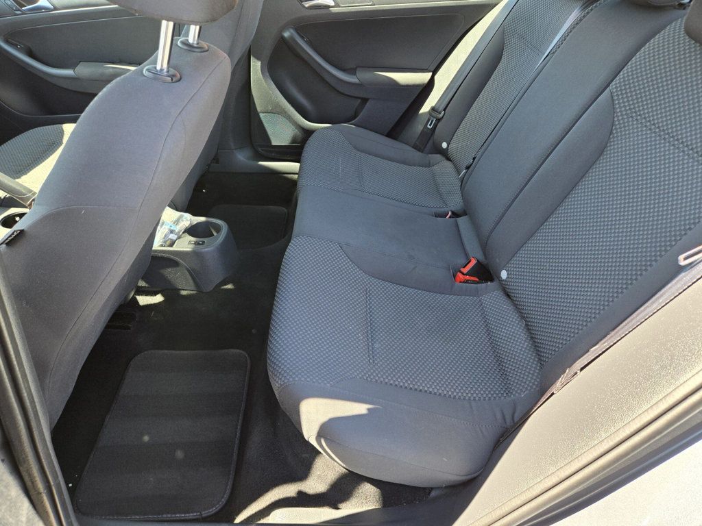 2011 Volkswagen Jetta Sedan 4DR AUTO BASE - 22950654 - 7