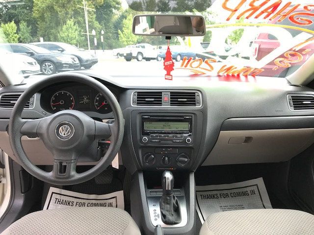 2011 Volkswagen Jetta Sedan 4dr Automatic - 18146937 - 12