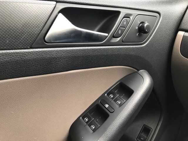 2011 Volkswagen Jetta Sedan 4dr Automatic - 18146937 - 7