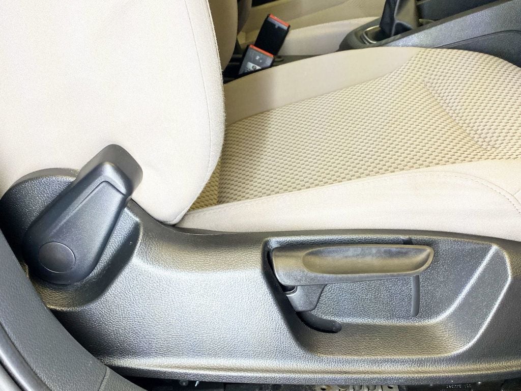 2011 Volkswagen Jetta Sedan 4dr Automatic S - 22910567 - 35