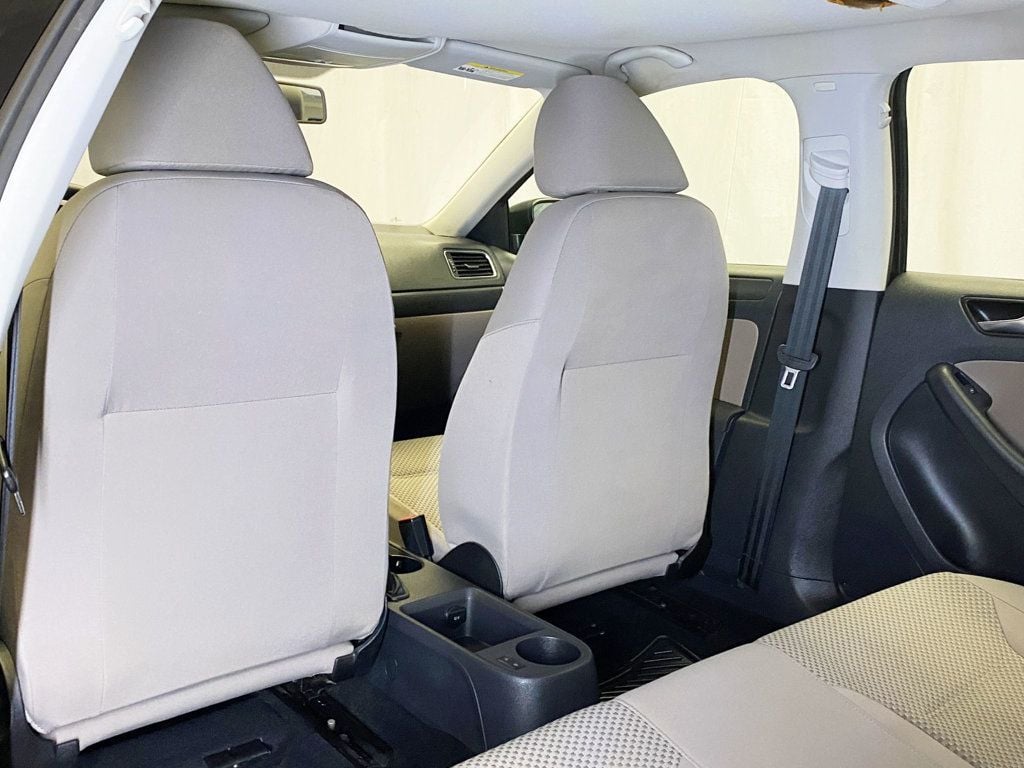 2011 Volkswagen Jetta Sedan 4dr Automatic S - 22910567 - 41