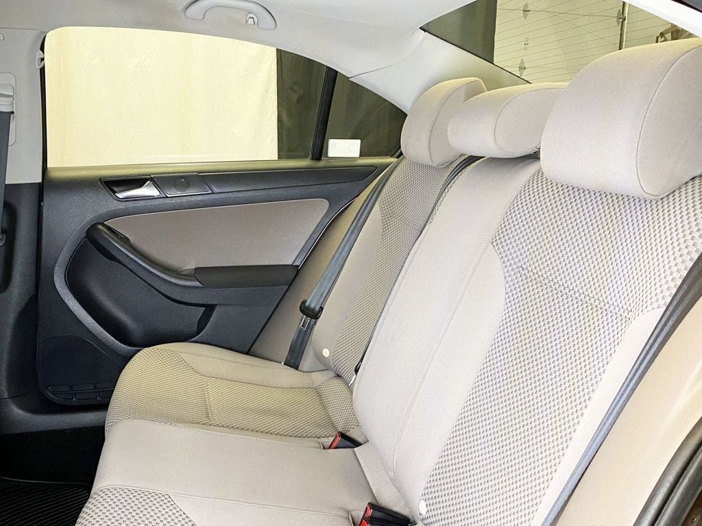 2011 Volkswagen Jetta Sedan 4dr Automatic S - 22910567 - 42