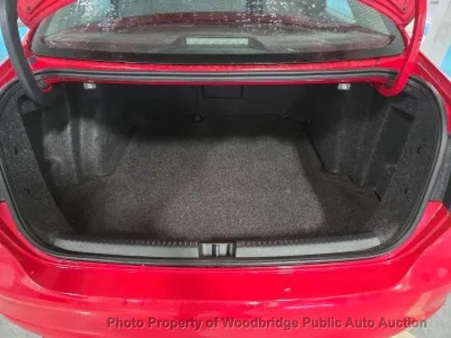 2011 Volkswagen Jetta Sedan SE - 23001223 - 12