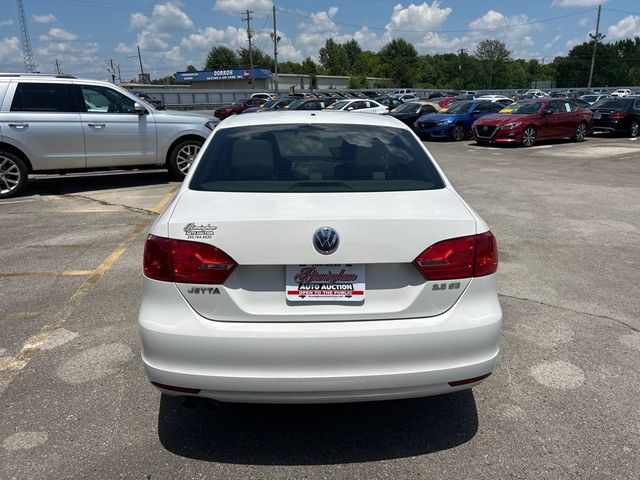2011 Volkswagen Jetta Sedan SE - 23033957 - 4