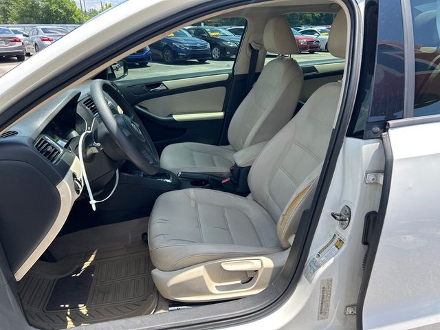 2011 Volkswagen Jetta Sedan SE - 23033957 - 7