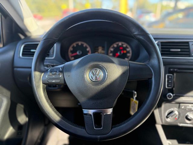 2011 Volkswagen Jetta Sedan SE 4dr Sedan 5M - 22932548 - 17