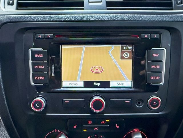 2011 Volkswagen Jetta Sedan SEL - 22909355 - 15