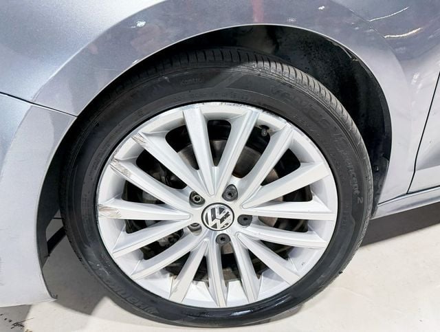 2011 Volkswagen Jetta Sedan SEL - 22909355 - 1