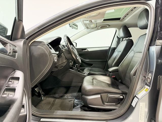 2011 Volkswagen Jetta Sedan SEL - 22909355 - 20