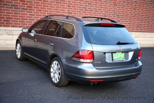 2011 Volkswagen Jetta SportWagen 4dr DSG TDI - 22985166 - 16