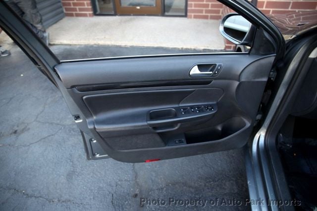 2011 Volkswagen Jetta SportWagen 4dr DSG TDI - 22985166 - 37