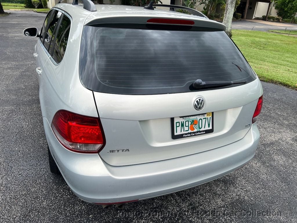 2011 Volkswagen Jetta SportWagen TDI Turbodiesel DSG Premium - 22905735 - 16