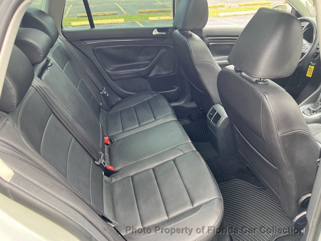 2011 Volkswagen Jetta SportWagen TDI Turbodiesel DSG Premium - 22905735 - 39