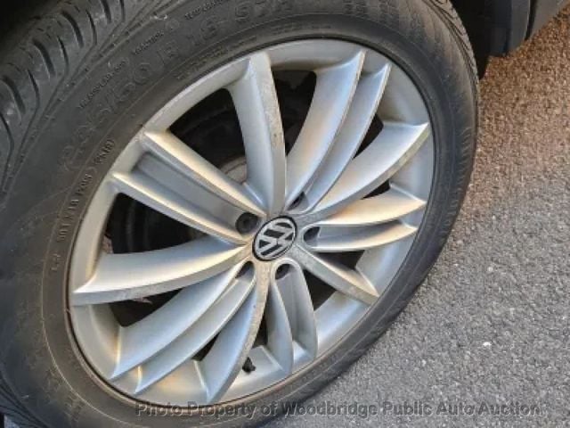 2011 Volkswagen Tiguan 4-Motion - 23011962 - 23