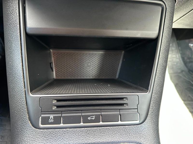 2011 Volkswagen Tiguan 4WD 4dr SEL 4Motion - 22910488 - 34