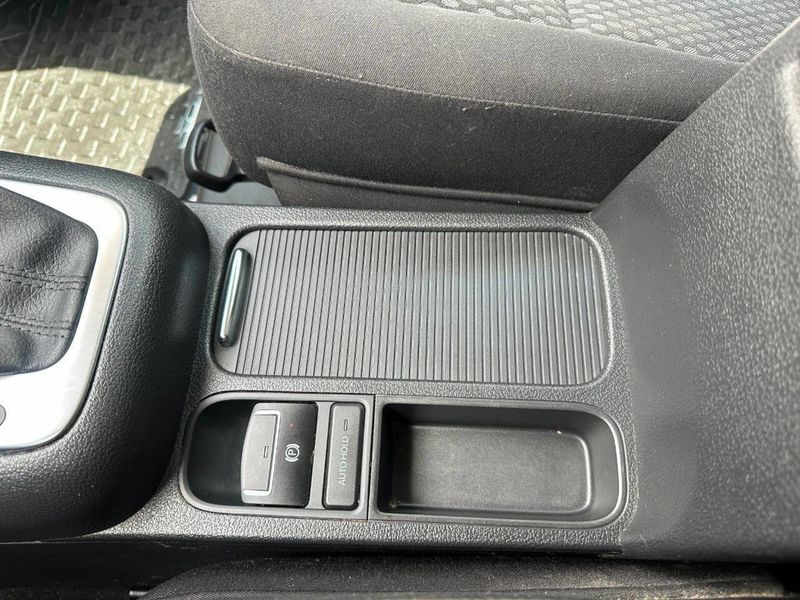 2011 Volkswagen Tiguan 4WD 4dr SEL 4Motion - 22910488 - 37