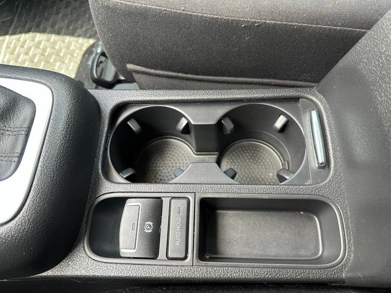 2011 Volkswagen Tiguan 4WD 4dr SEL 4Motion - 22910488 - 38
