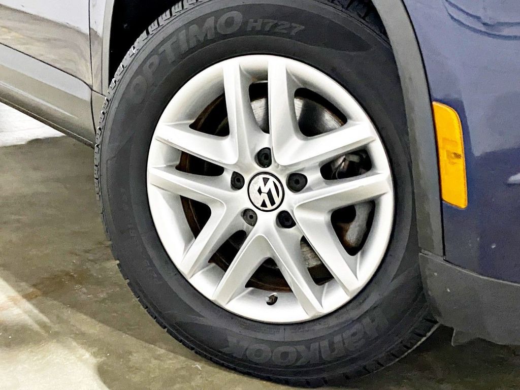 2011 Volkswagen Tiguan S - 22257639 - 3