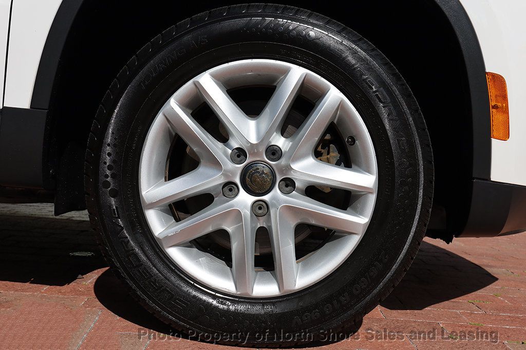 2011 Volkswagen Tiguan S FWD 6-Speed manual - 22364935 - 46