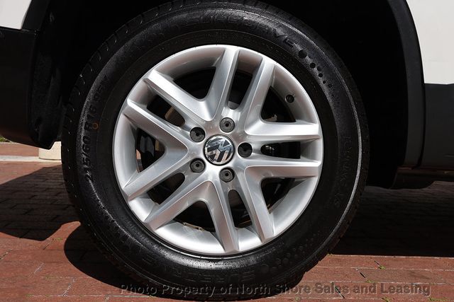 2011 Volkswagen Tiguan S FWD 6-Speed manual - 22364935 - 47
