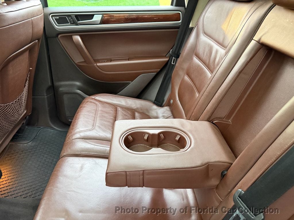 2011 Volkswagen Touareg TDI Exec AWD Turbodiesel - 22976710 - 19