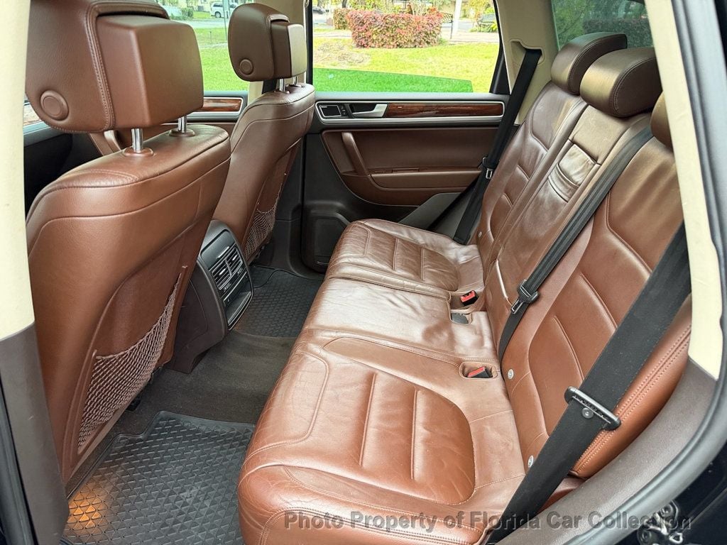 2011 Volkswagen Touareg TDI Exec AWD Turbodiesel - 22976710 - 8