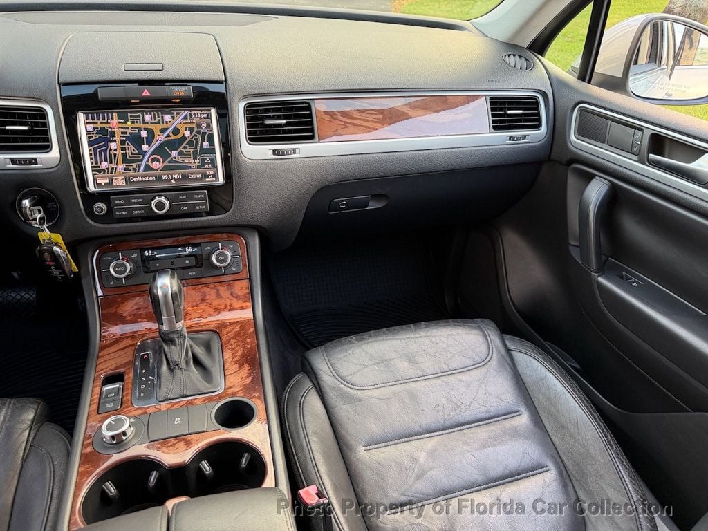 2011 Volkswagen Touareg TDI Lux Turbodiesel 4WD - 22974907 - 11