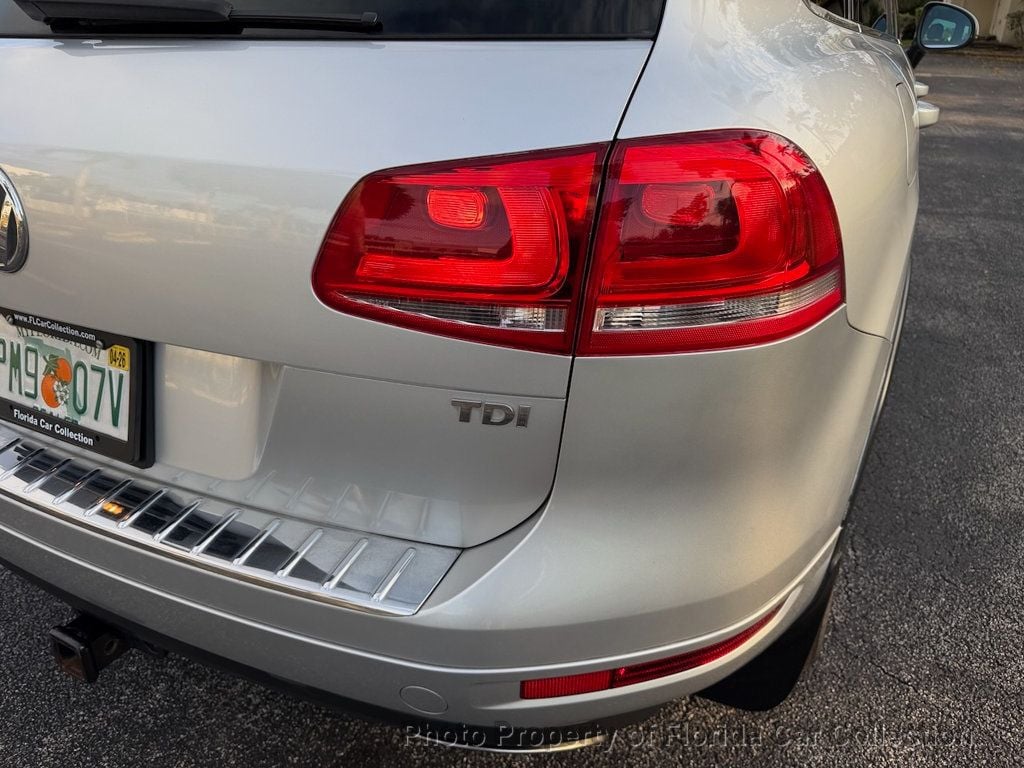 2011 Volkswagen Touareg TDI Lux Turbodiesel 4WD - 22974907 - 21