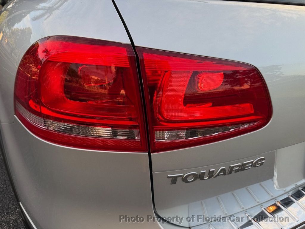 2011 Volkswagen Touareg TDI Lux Turbodiesel 4WD - 22974907 - 30