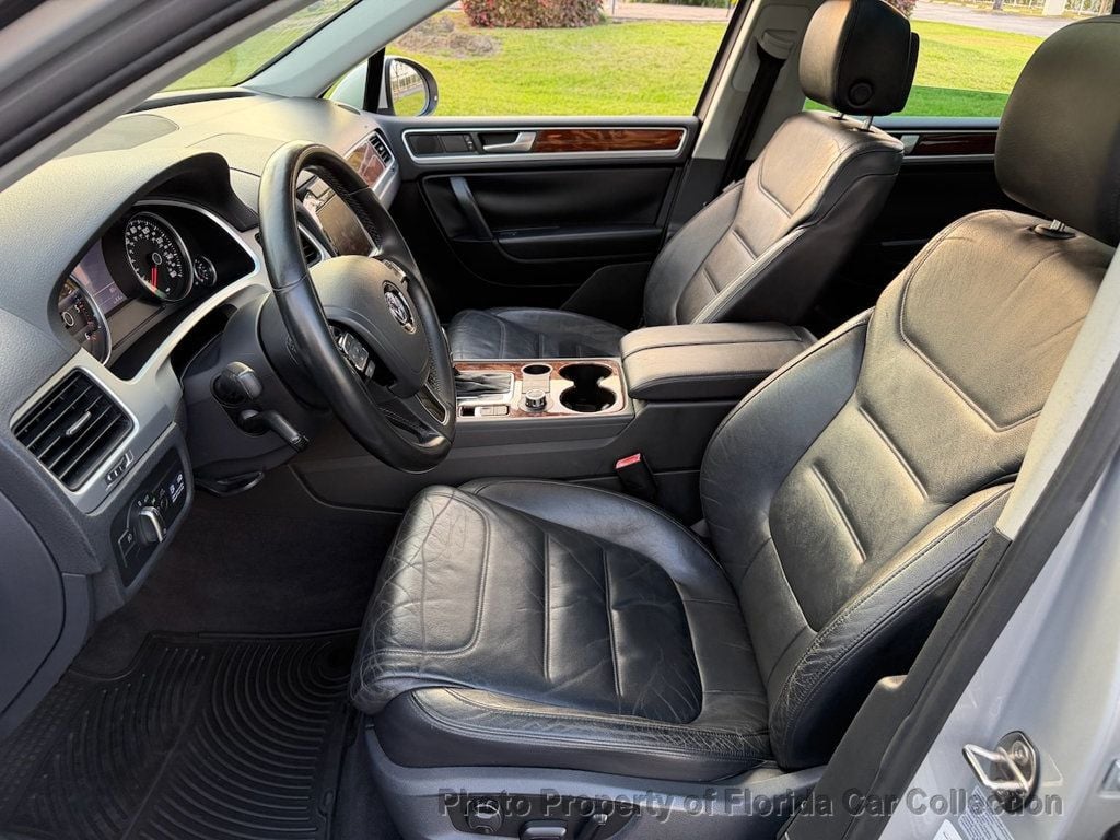 2011 Volkswagen Touareg TDI Lux Turbodiesel 4WD - 22974907 - 33