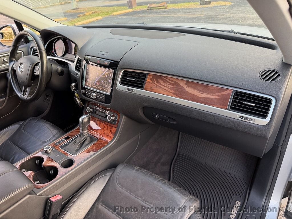 2011 Volkswagen Touareg TDI Lux Turbodiesel 4WD - 22974907 - 34