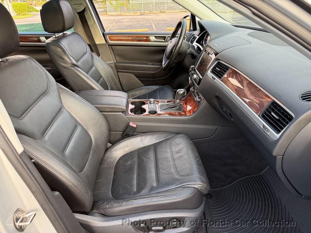 2011 Volkswagen Touareg TDI Lux Turbodiesel 4WD - 22974907 - 36