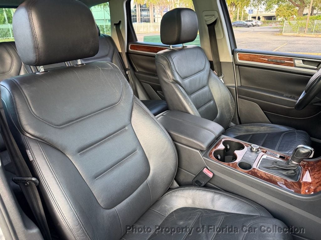 2011 Volkswagen Touareg TDI Lux Turbodiesel 4WD - 22974907 - 37