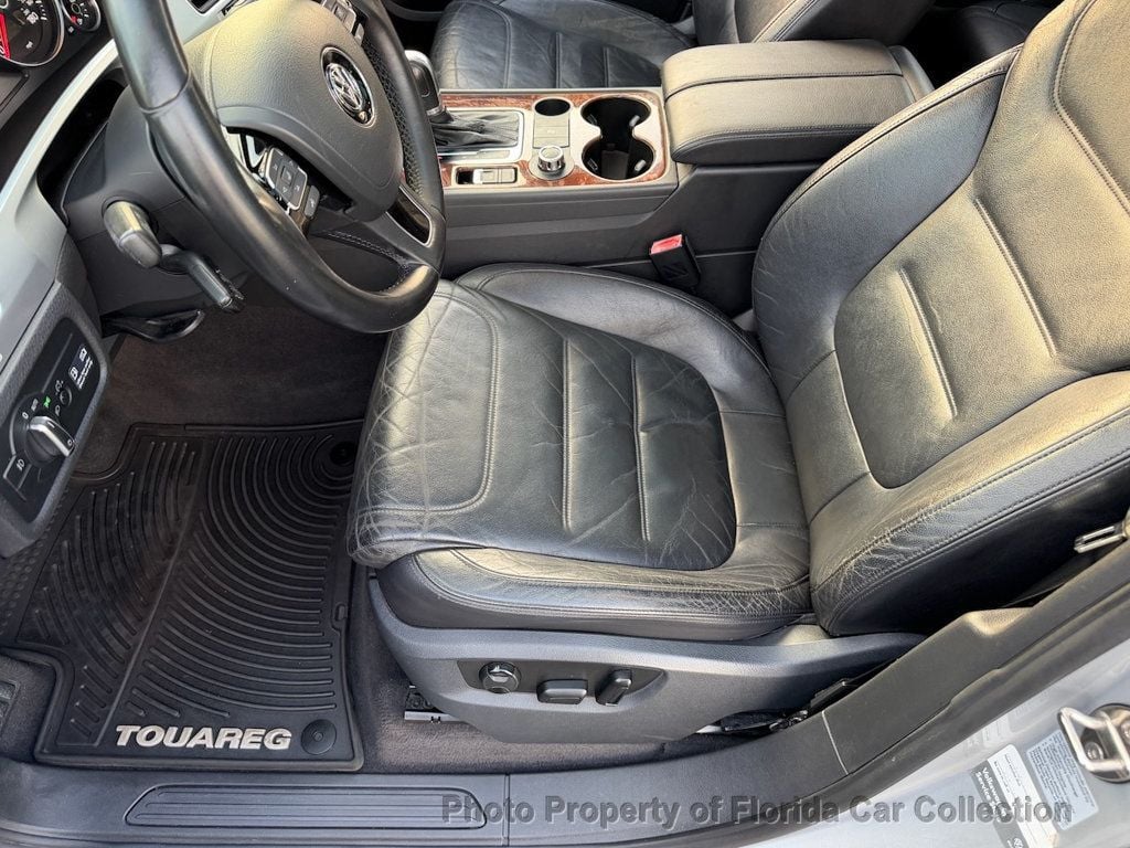 2011 Volkswagen Touareg TDI Lux Turbodiesel 4WD - 22974907 - 38