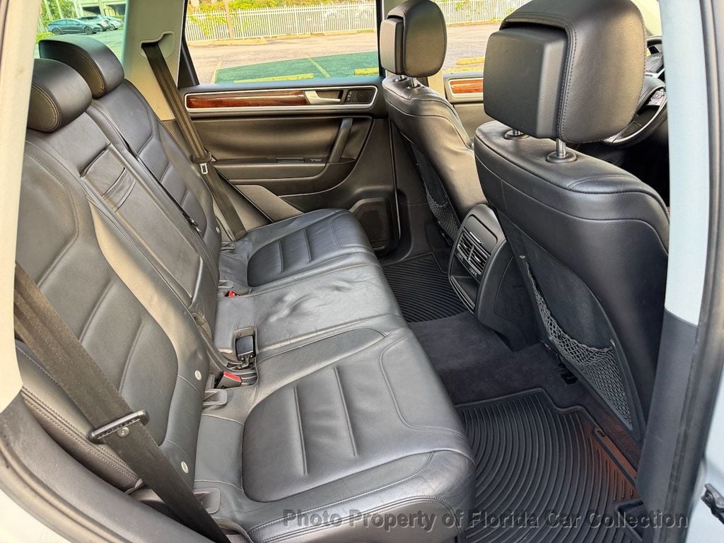 2011 Volkswagen Touareg TDI Lux Turbodiesel 4WD - 22974907 - 41