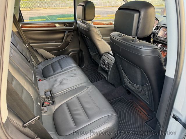 2011 Volkswagen Touareg TDI Lux Turbodiesel 4WD - 22974907 - 42