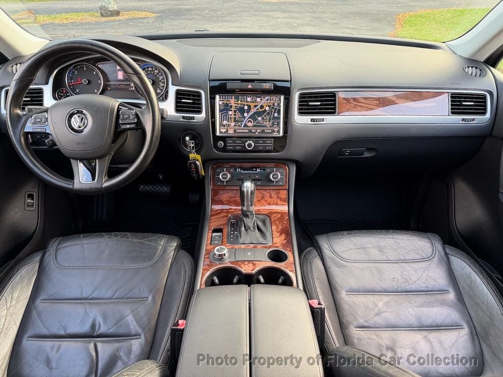 2011 Volkswagen Touareg TDI Lux Turbodiesel 4WD - 22974907 - 44