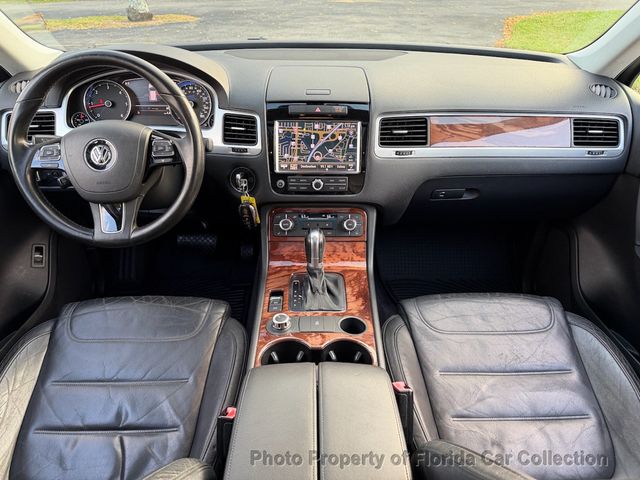 2011 Volkswagen Touareg TDI Lux Turbodiesel 4WD - 22974907 - 44