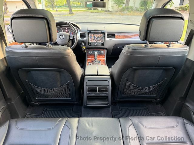 2011 Volkswagen Touareg TDI Lux Turbodiesel 4WD - 22974907 - 46