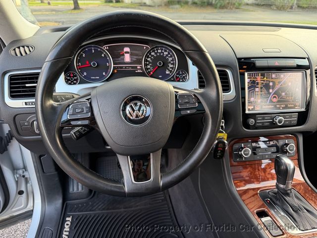 2011 Volkswagen Touareg TDI Lux Turbodiesel 4WD - 22974907 - 48