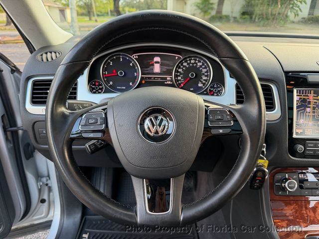 2011 Volkswagen Touareg TDI Lux Turbodiesel 4WD - 22974907 - 50