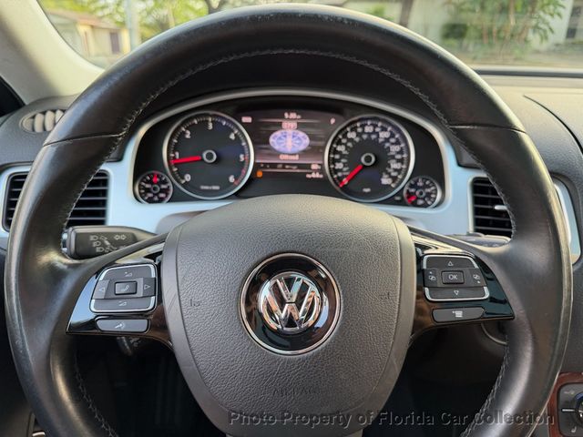 2011 Volkswagen Touareg TDI Lux Turbodiesel 4WD - 22974907 - 52