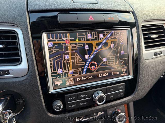 2011 Volkswagen Touareg TDI Lux Turbodiesel 4WD - 22974907 - 58