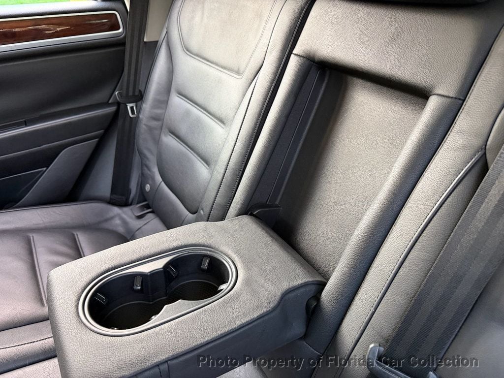 2011 Volkswagen Touareg TDI Lux Turbodiesel 4WD - 22974907 - 67