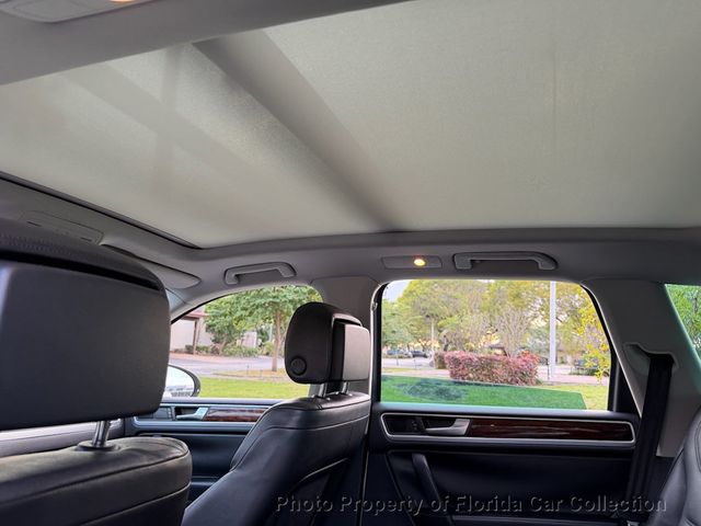 2011 Volkswagen Touareg TDI Lux Turbodiesel 4WD - 22974907 - 71