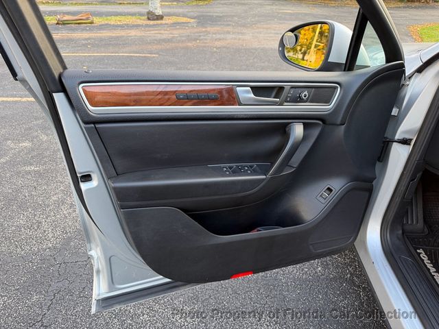 2011 Volkswagen Touareg TDI Lux Turbodiesel 4WD - 22974907 - 74